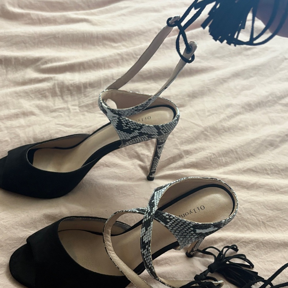 Ollio Black and Patterned Women's Heels